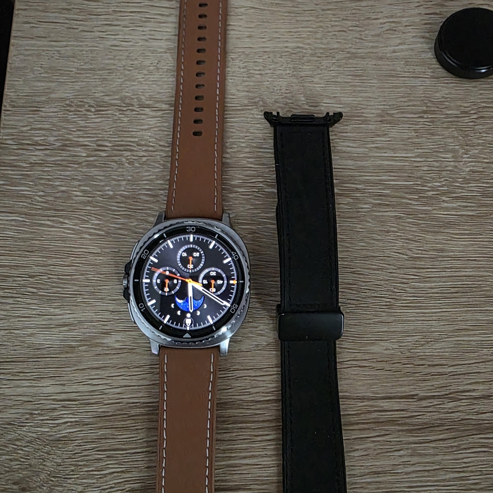Samsung Galaxy Classic Watch 8 with Original Brown Black Straps & Charger